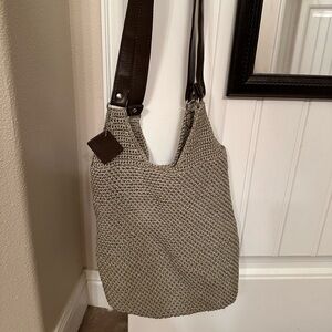 Ladies shoulder bag